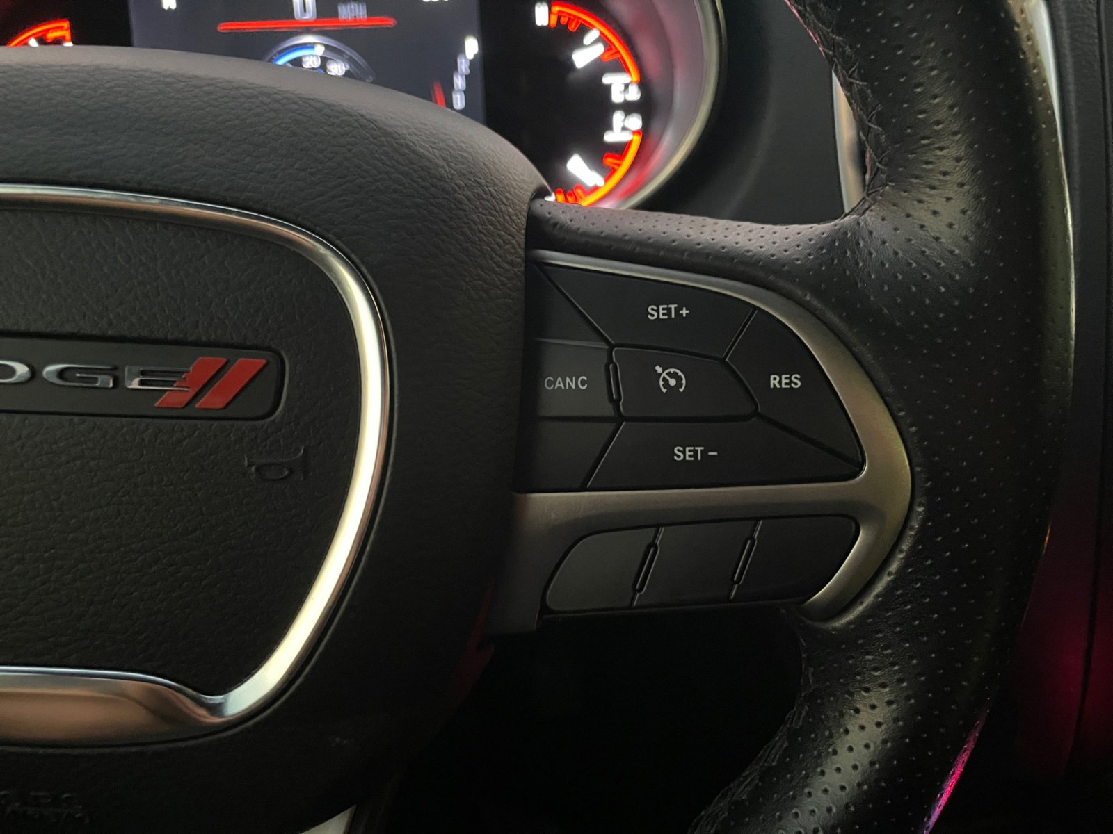 Used 2020 Dodge Durango SXT image 18