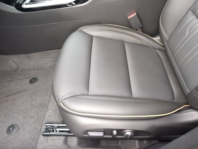 New 2026 Buick Envista Avenir image 23