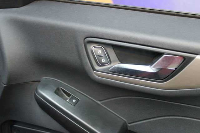 Used 2022 Ford Escape SEL w/ Technology Package image 9