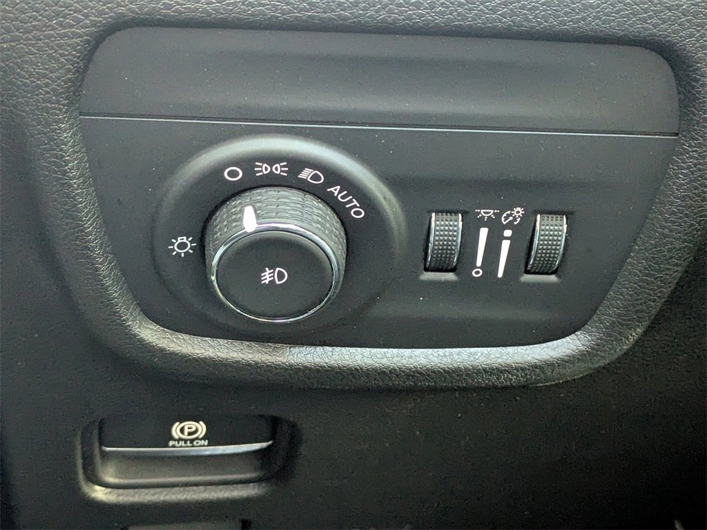 Used 2022 Jeep Grand Cherokee L Limited w/ Trailer Tow Group (B) image 26