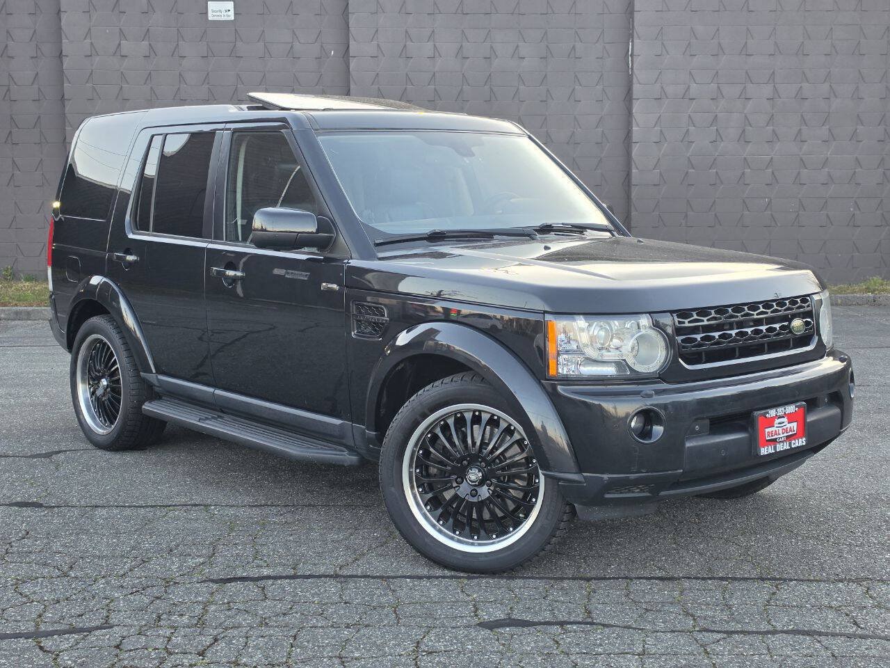Used 2010 Land Rover LR4 HSE LUX AWD/4WD image 3
