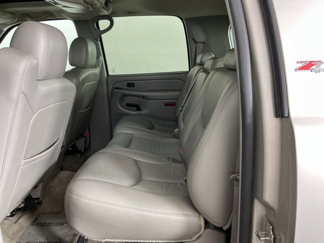 Used 2005 Chevrolet Suburban Z71 w/ Preferred Equipment Group AWD/4WD image 21