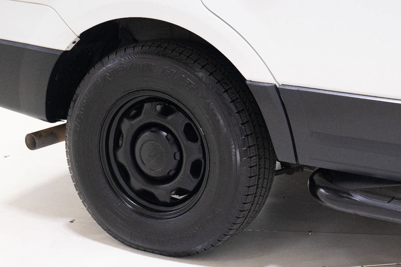 Used 2014 Ford Expedition XL RWD image 25