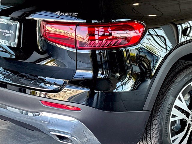 New 2026 Mercedes-Benz GLB 250 4MATIC image 5