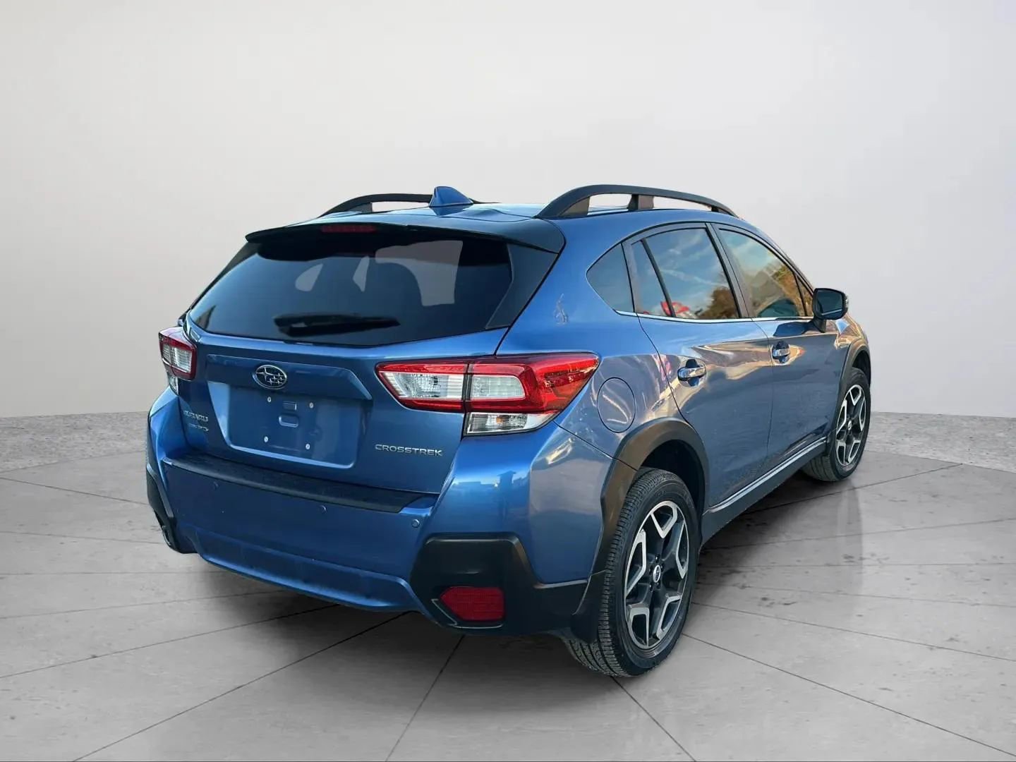 Used 2018 Subaru Crosstrek 2.0i Limited image 5