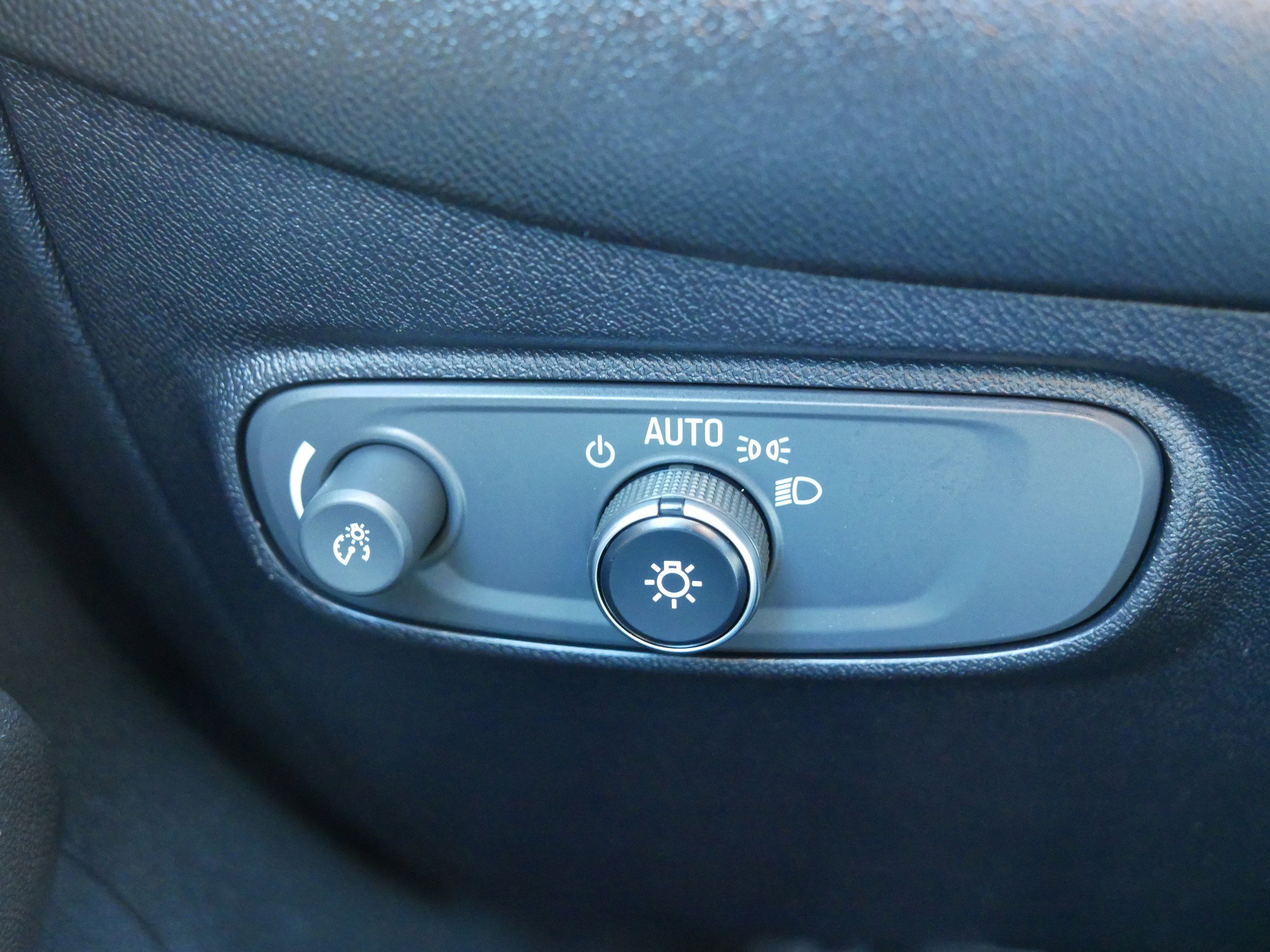 Used 2019 Chevrolet Equinox LT AWD/4WD image 26