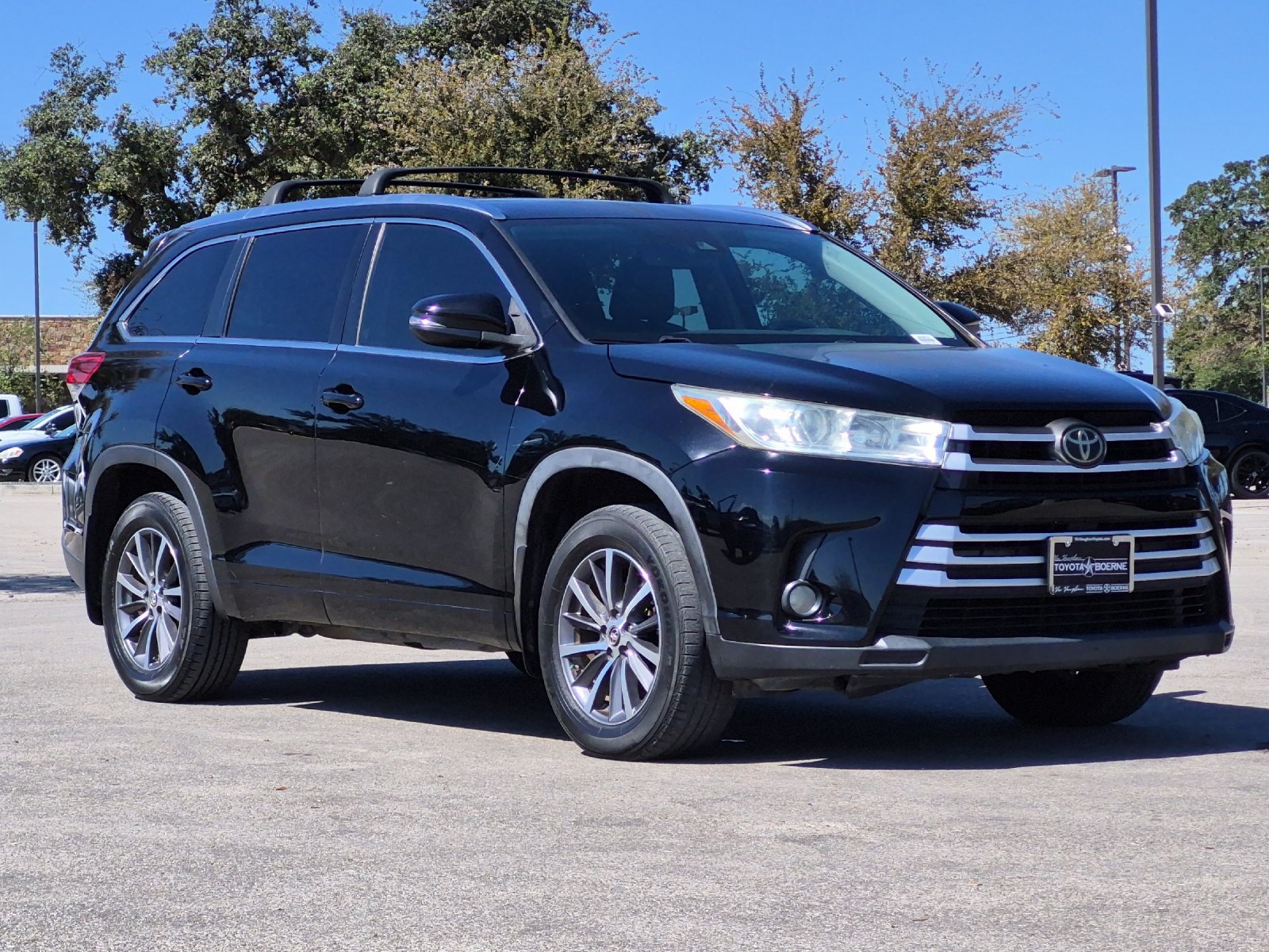 Used 2017 Toyota Highlander XLE AWD/4WD image 7