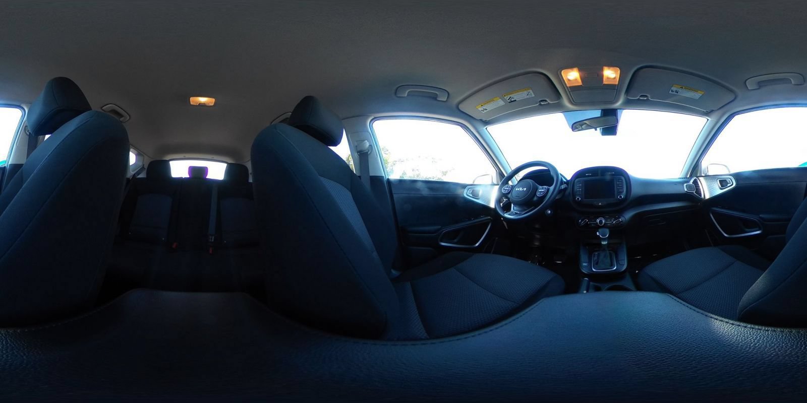 Used 2025 Kia Soul LX w/ LX Technology Package FWD image 42
