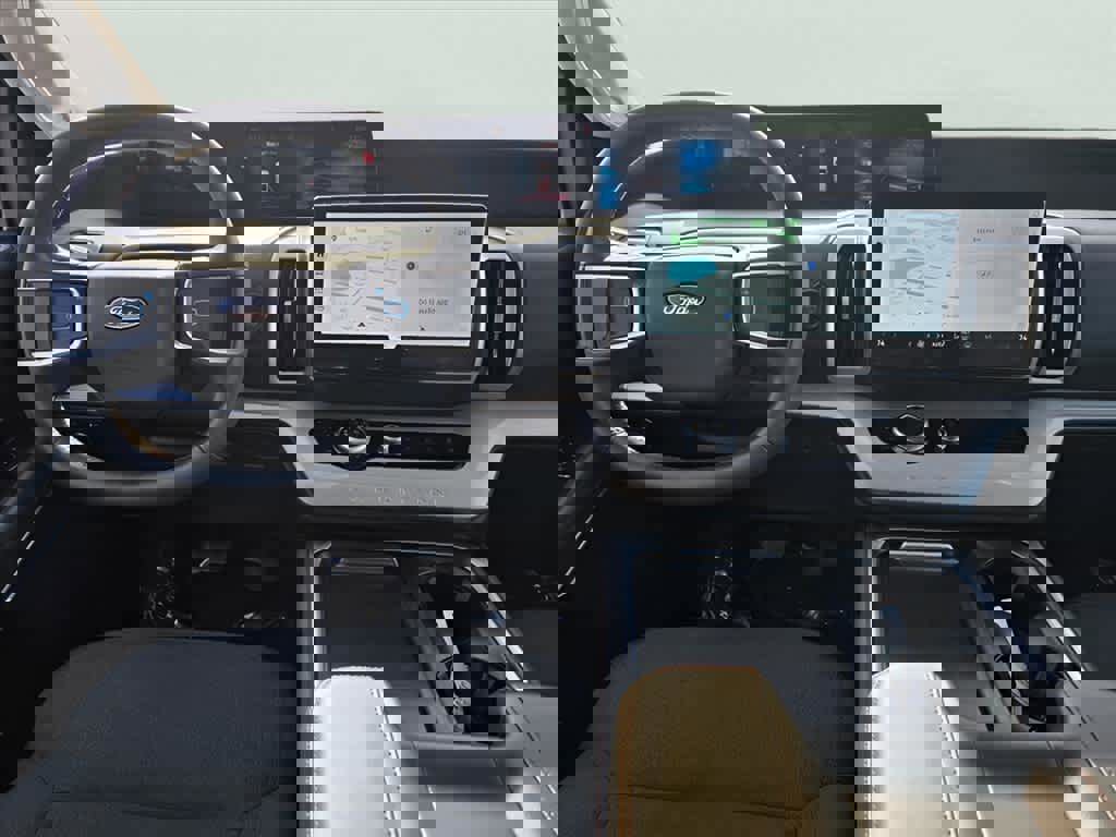 Used 2025 Ford Expedition Active image 15