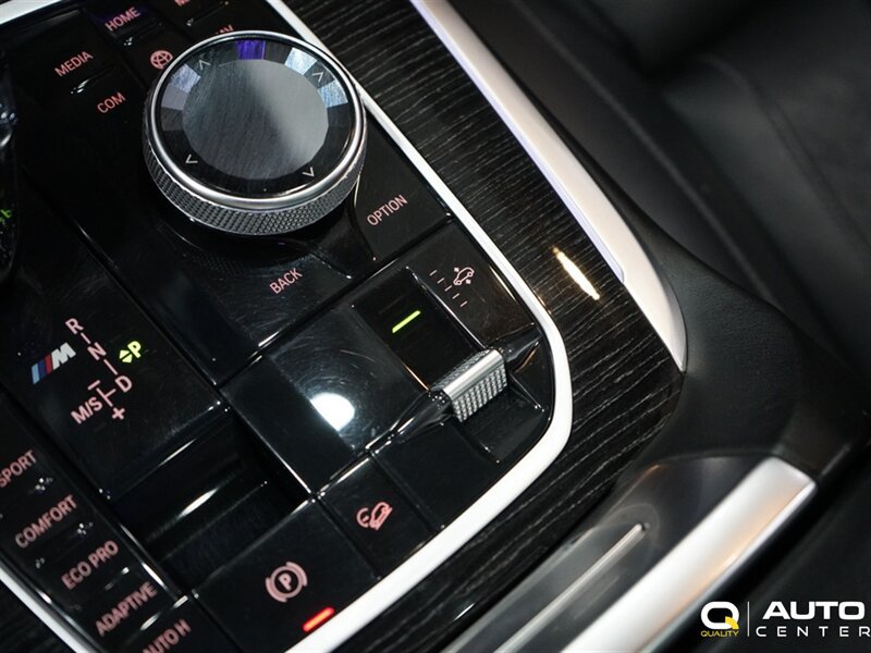 Used 2021 BMW X7 M50i AWD/4WD image 31