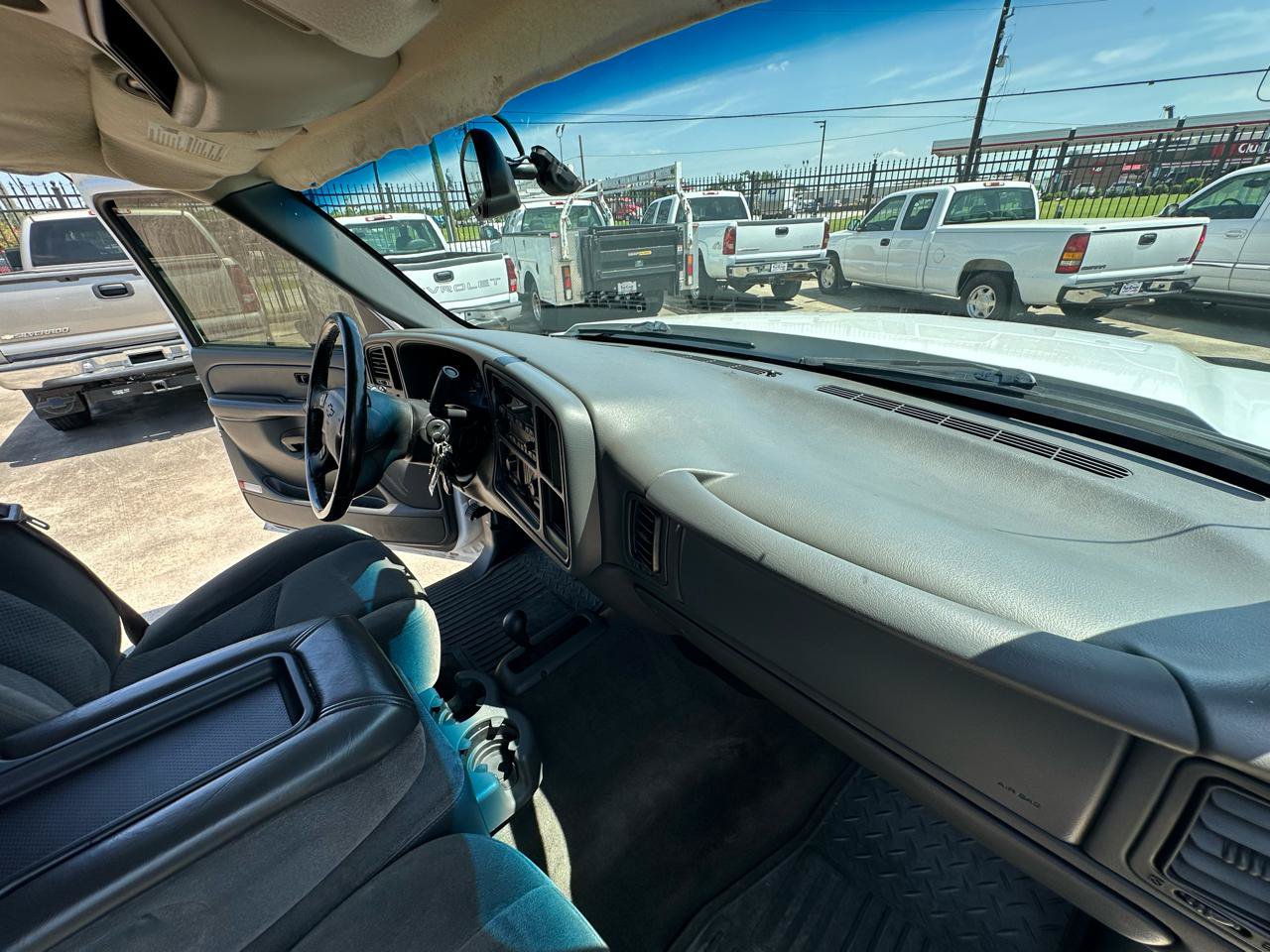 Used 2007 Chevrolet Silverado 1500 LT w/ Extended Cab Value Package AWD/4WD image 67