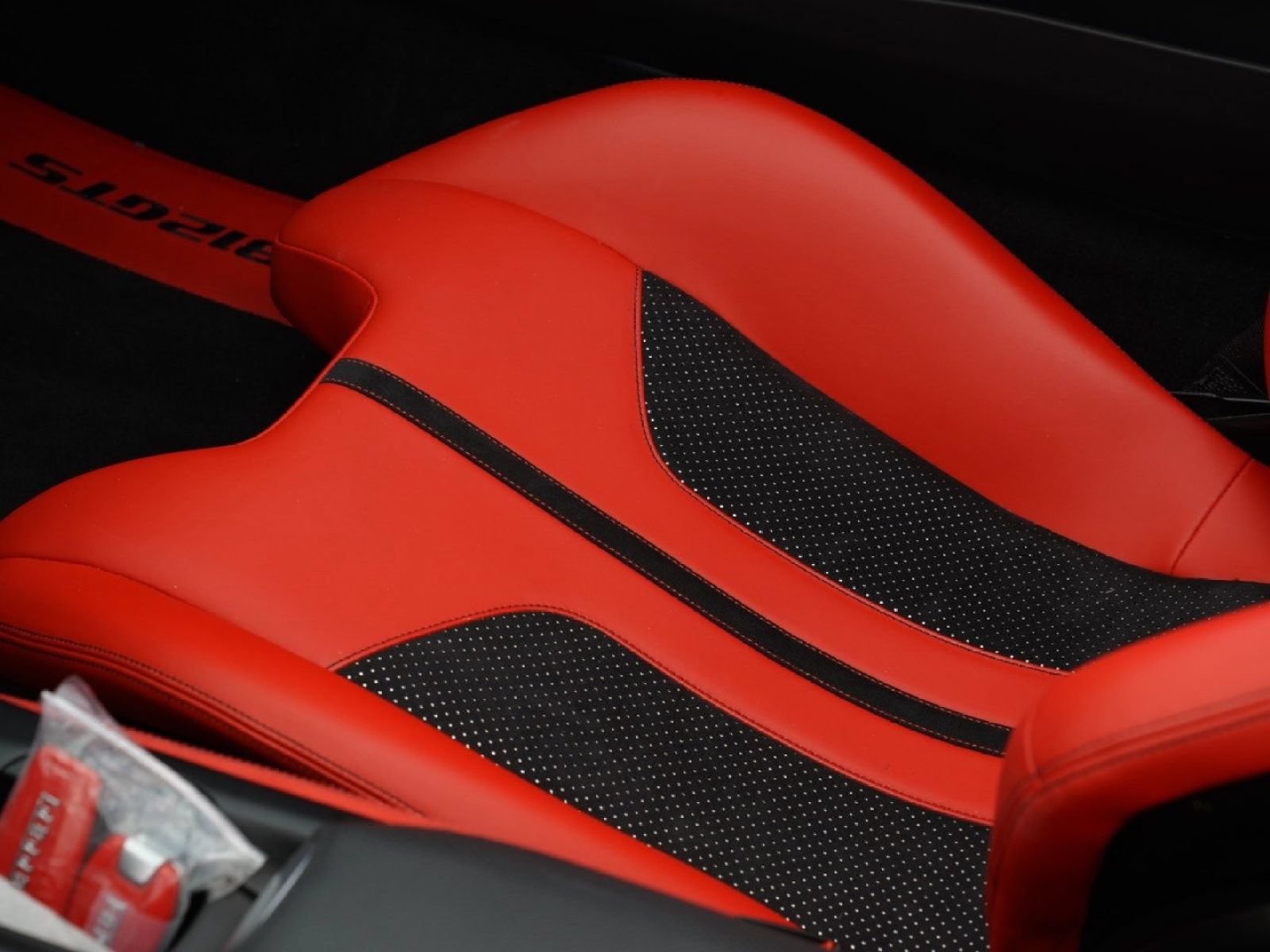 Used 2022 Ferrari 812 GTS RWD image 18