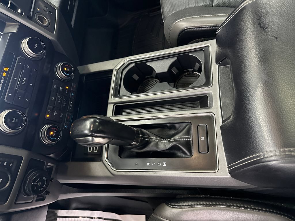 Used 2019 Ford F150 Raptor w/ Equipment Group 802A Luxury AWD/4WD image 32