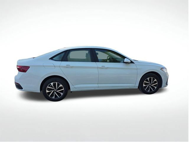 Used 2025 Volkswagen Jetta S image 10