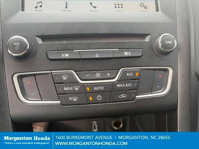 Used 2018 Ford Fusion SE w/ Equipment Group 201A FWD image 20