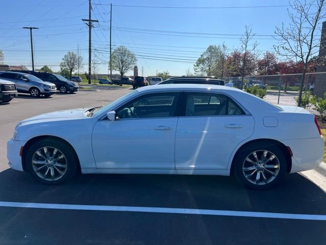 Used 2016 Chrysler 300 Limited w/ Driver Convenience Group AWD/4WD image 8