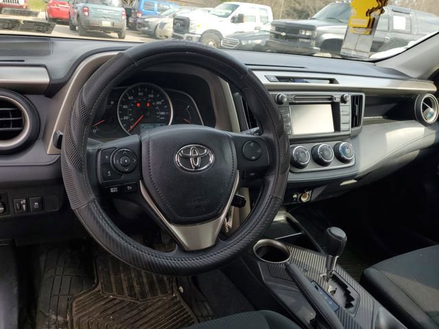 Used 2015 Toyota RAV4 LE image 12