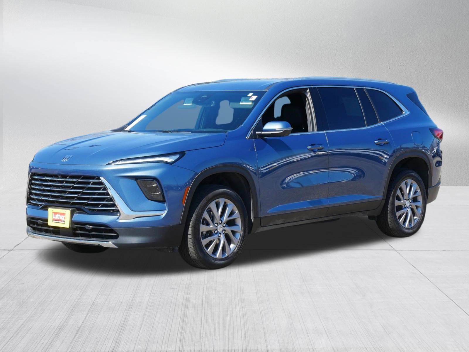 Used 2025 Buick Enclave Preferred image 3