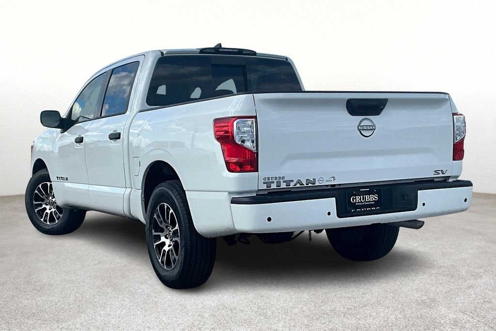 Used 2023 Nissan Titan SV image 15