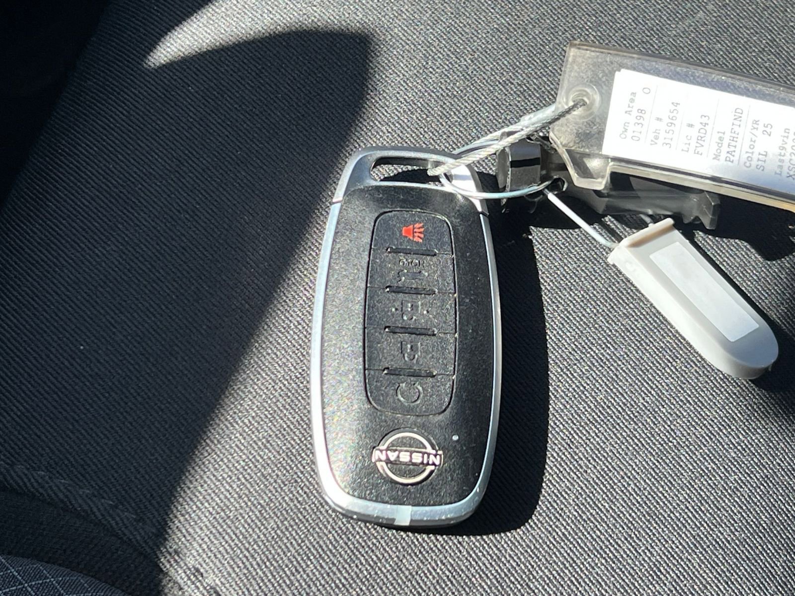 Used 2025 Nissan Pathfinder SV AWD/4WD image 21