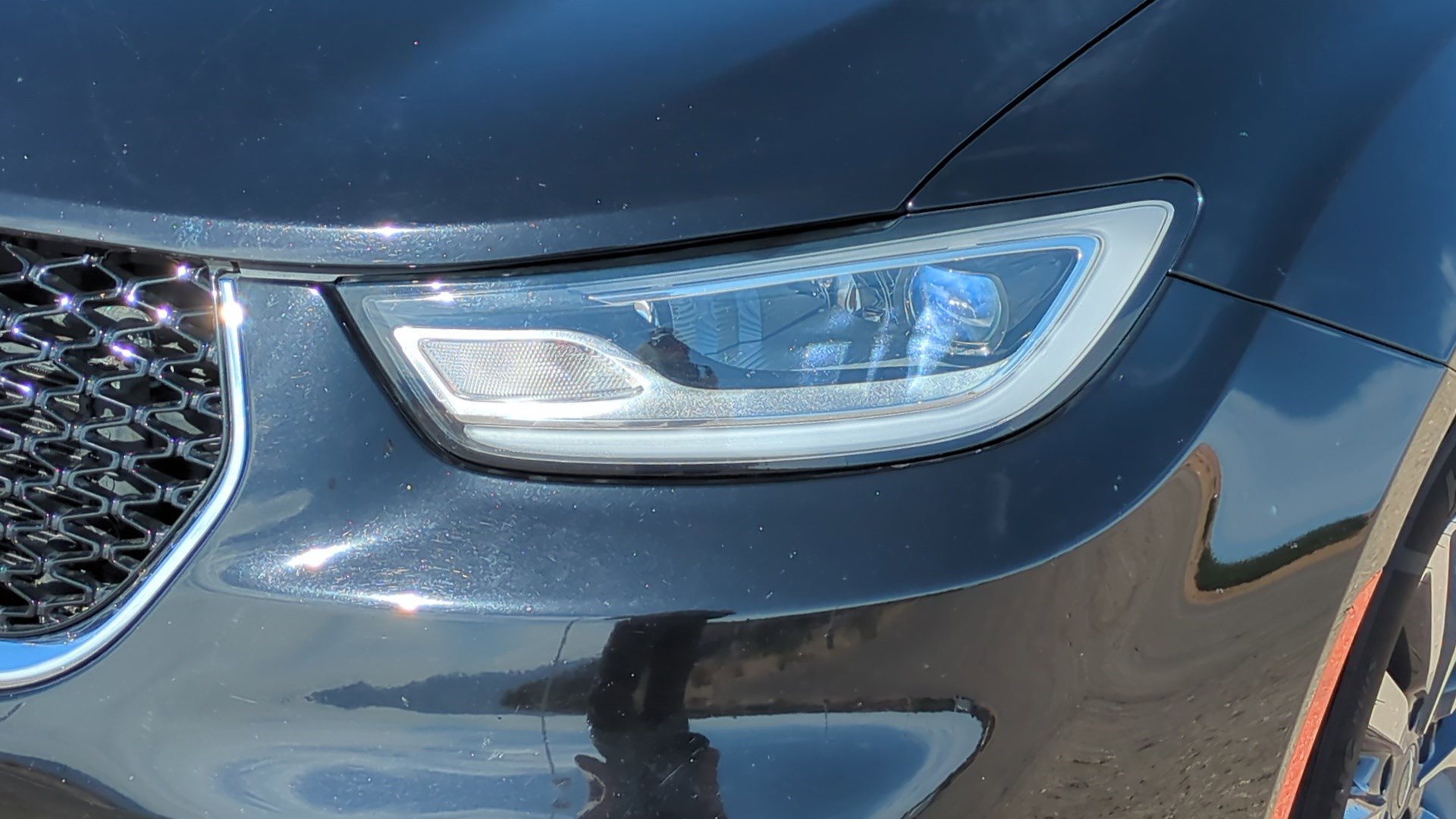 Used 2024 Chrysler Pacifica Limited FWD image 10
