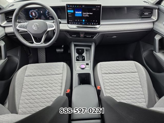 Used 2025 Volkswagen Tiguan S FWD image 13
