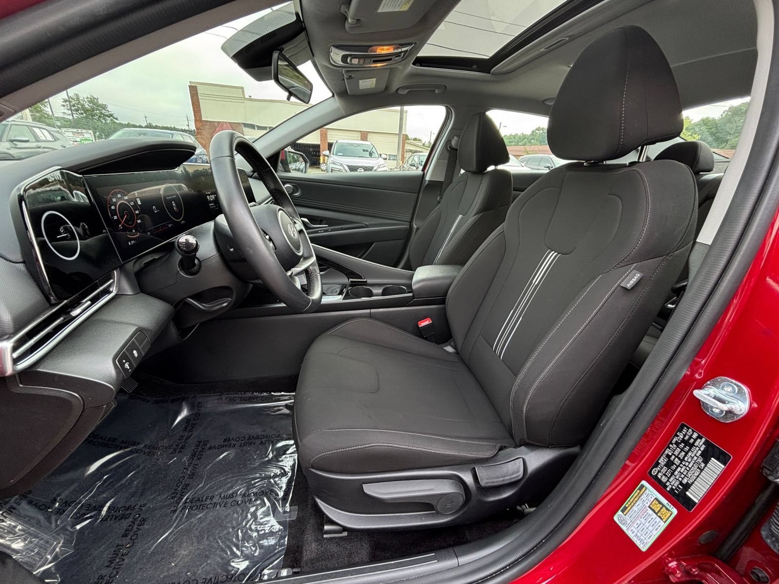 Used 2025 Hyundai Elantra SEL FWD image 28