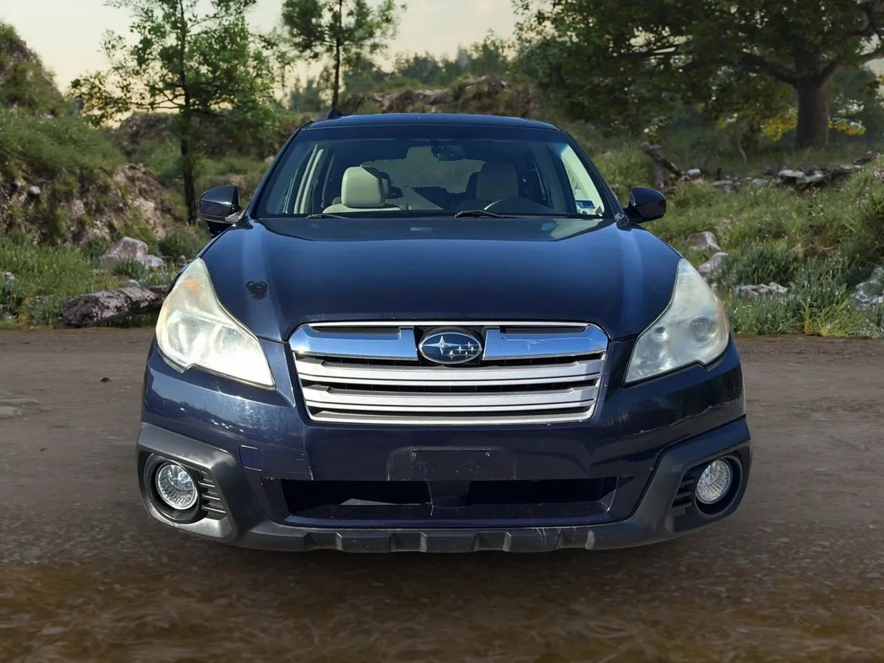Used 2013 Subaru Outback 3.6R Limited w/ Moonroof Pkg image 2