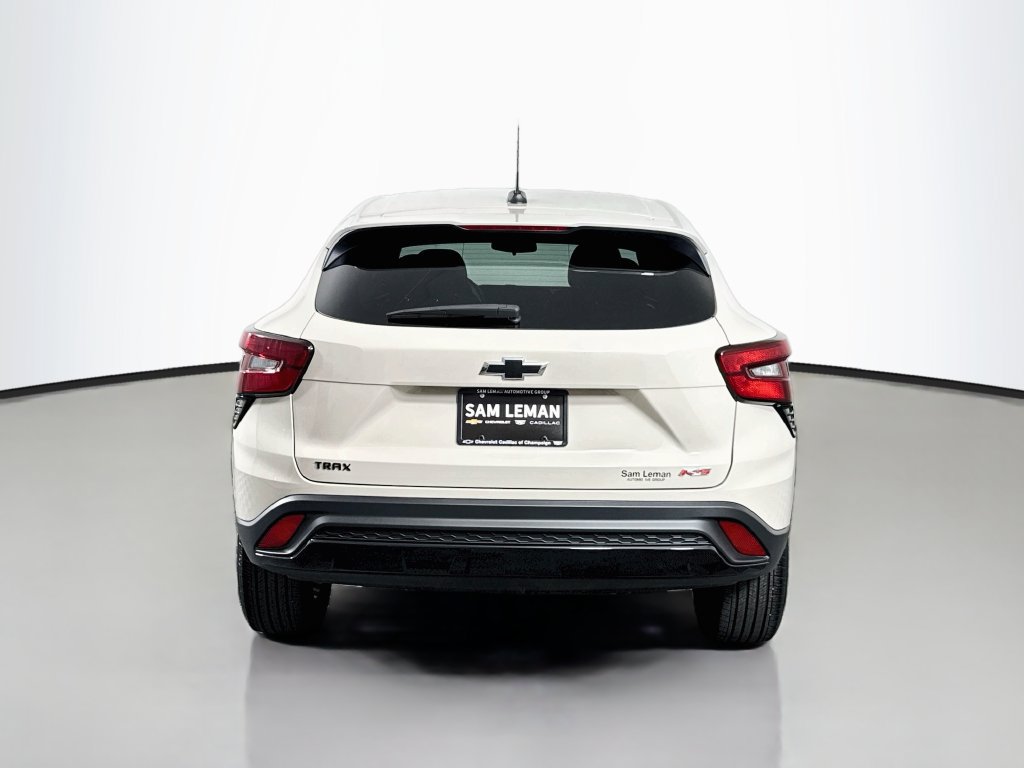Used 2026 Chevrolet Trax RS w/ Sunroof Package FWD image 6