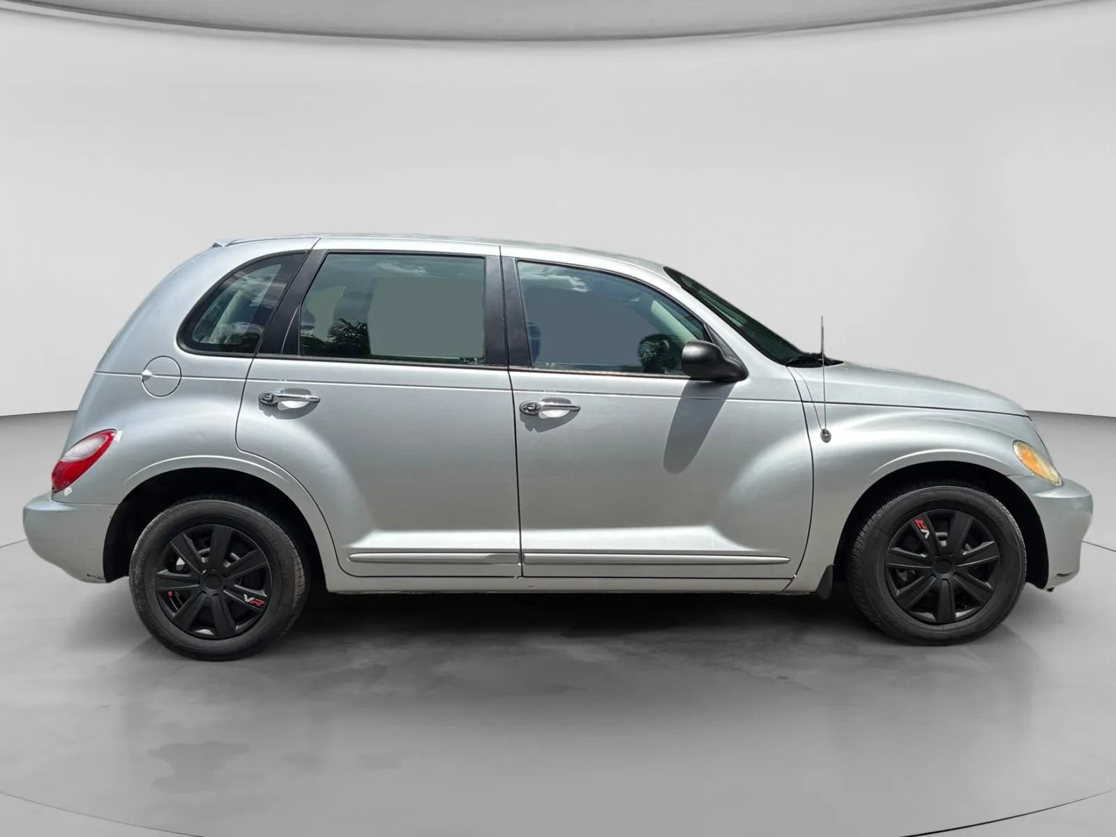 Used 2009 Chrysler PT Cruiser FWD image 6