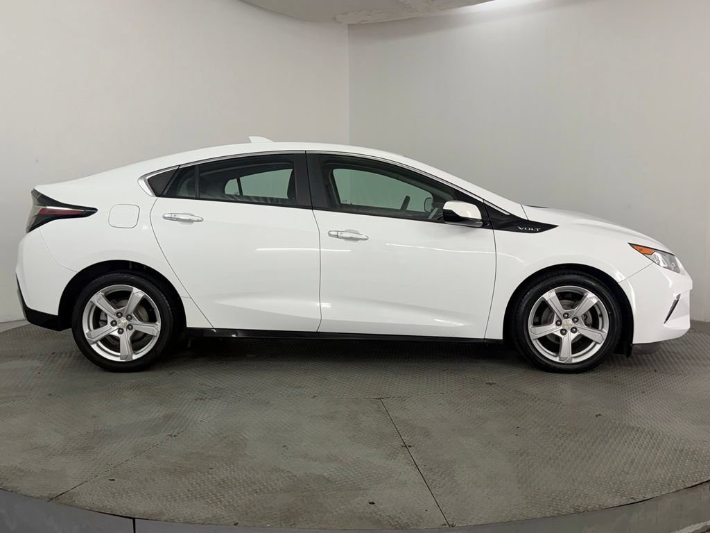 Used 2018 Chevrolet Volt LT FWD image 5
