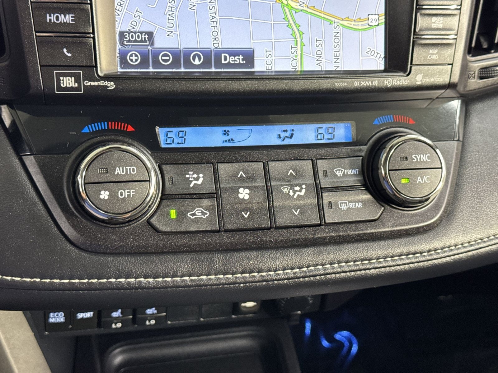 Used 2017 Toyota RAV4 Platinum AWD/4WD image 32