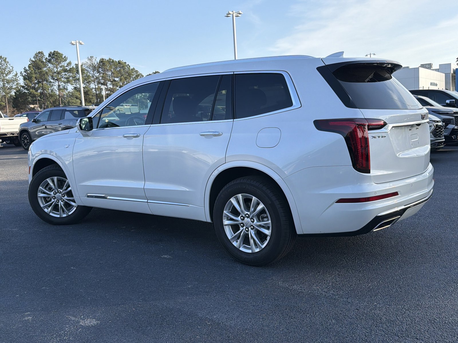 Used 2025 Cadillac XT6 Luxury image 10