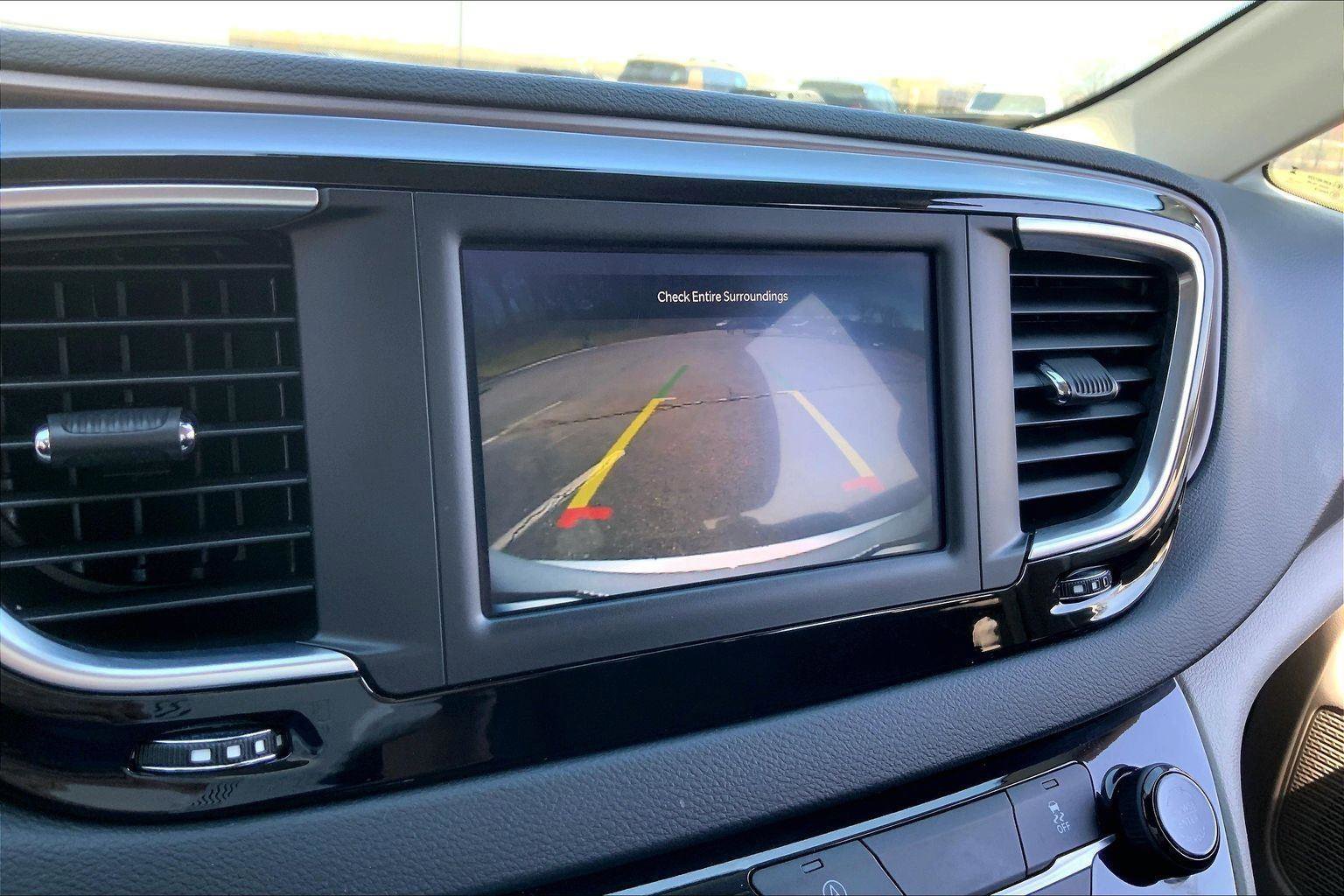Used 2023 Chrysler Voyager LX FWD image 20