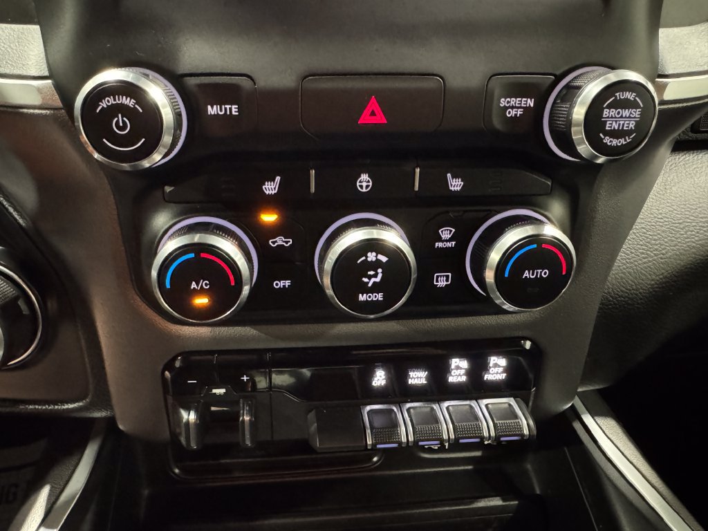 Used 2020 RAM 1500 Big Horn AWD/4WD image 36