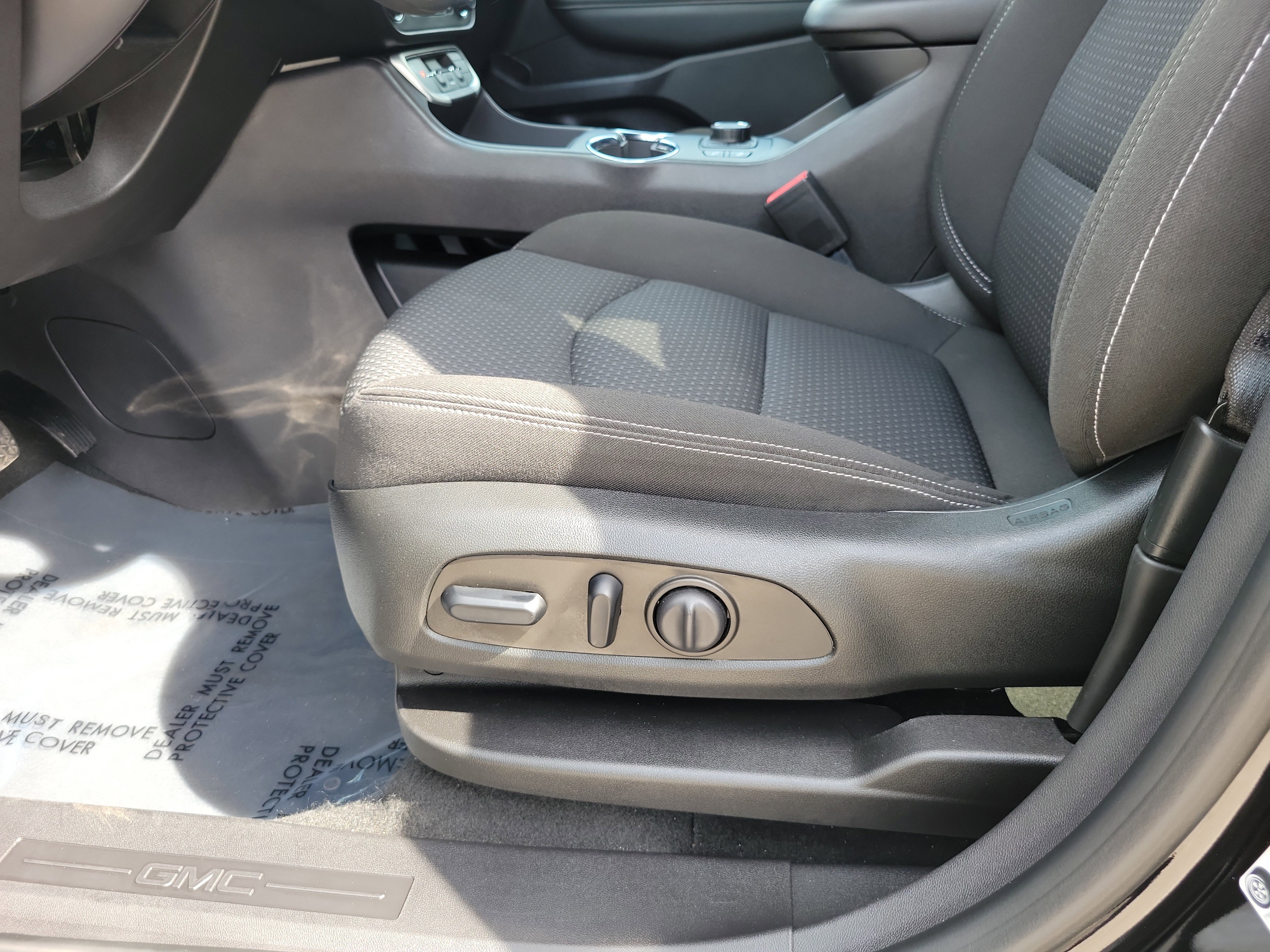 Used 2023 GMC Terrain SLE w/ Driver Convenience Package FWD image 12