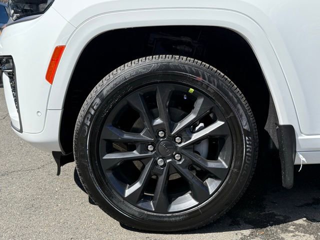 New 2026 Jeep Grand Cherokee Limited AWD/4WD image 17