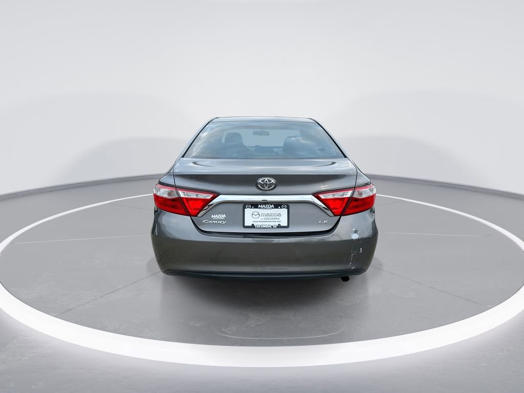 Used 2016 Toyota Camry LE image 7