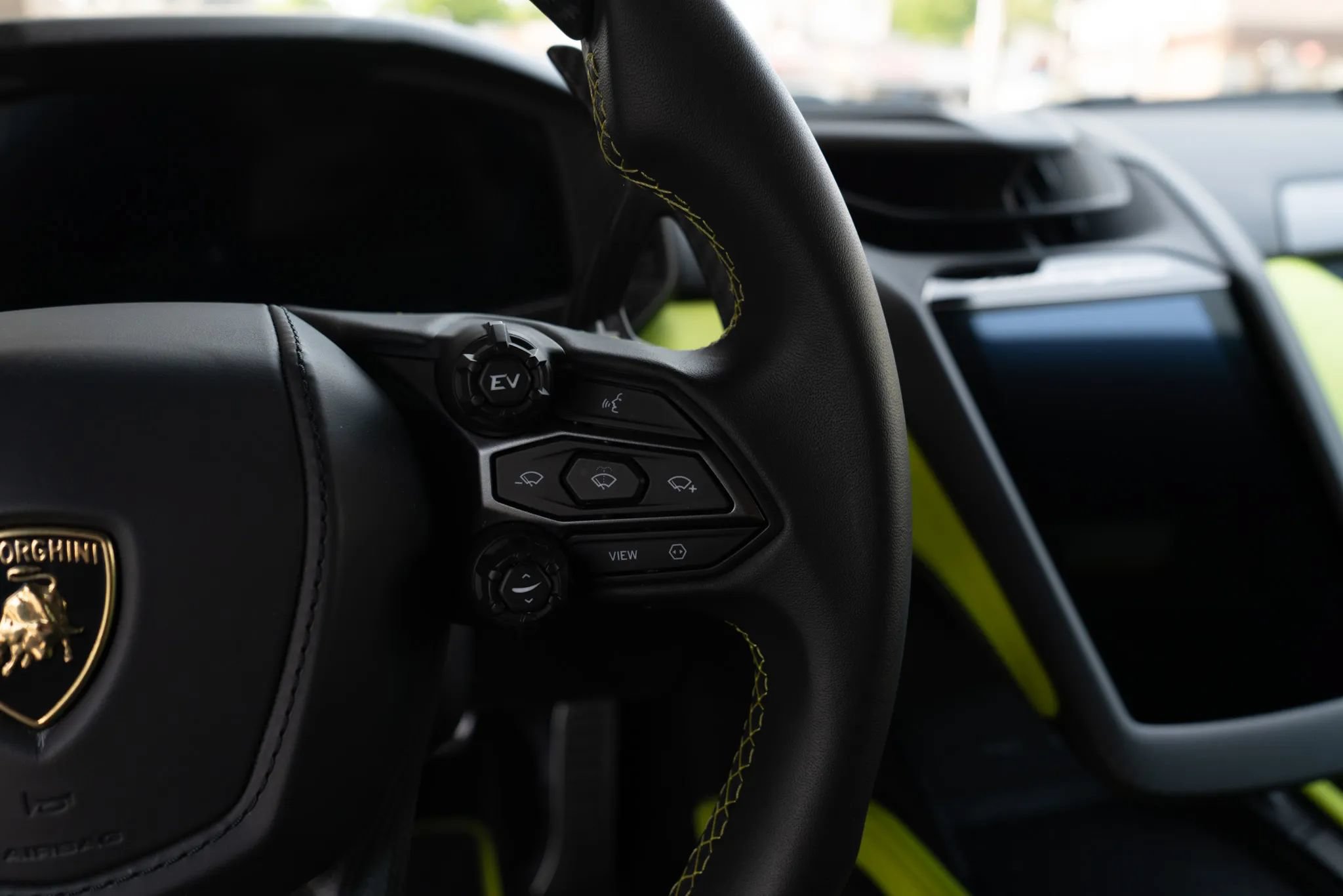 Used 2024 Lamborghini Revuelto AWD/4WD image 19