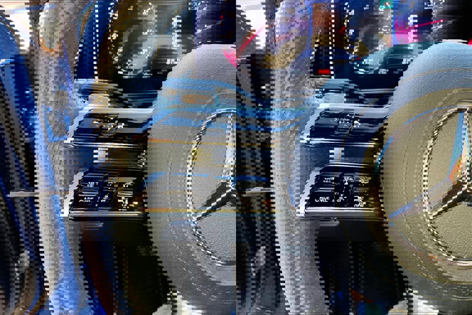 Used 2023 Mercedes-Benz C 300 Sedan image 23