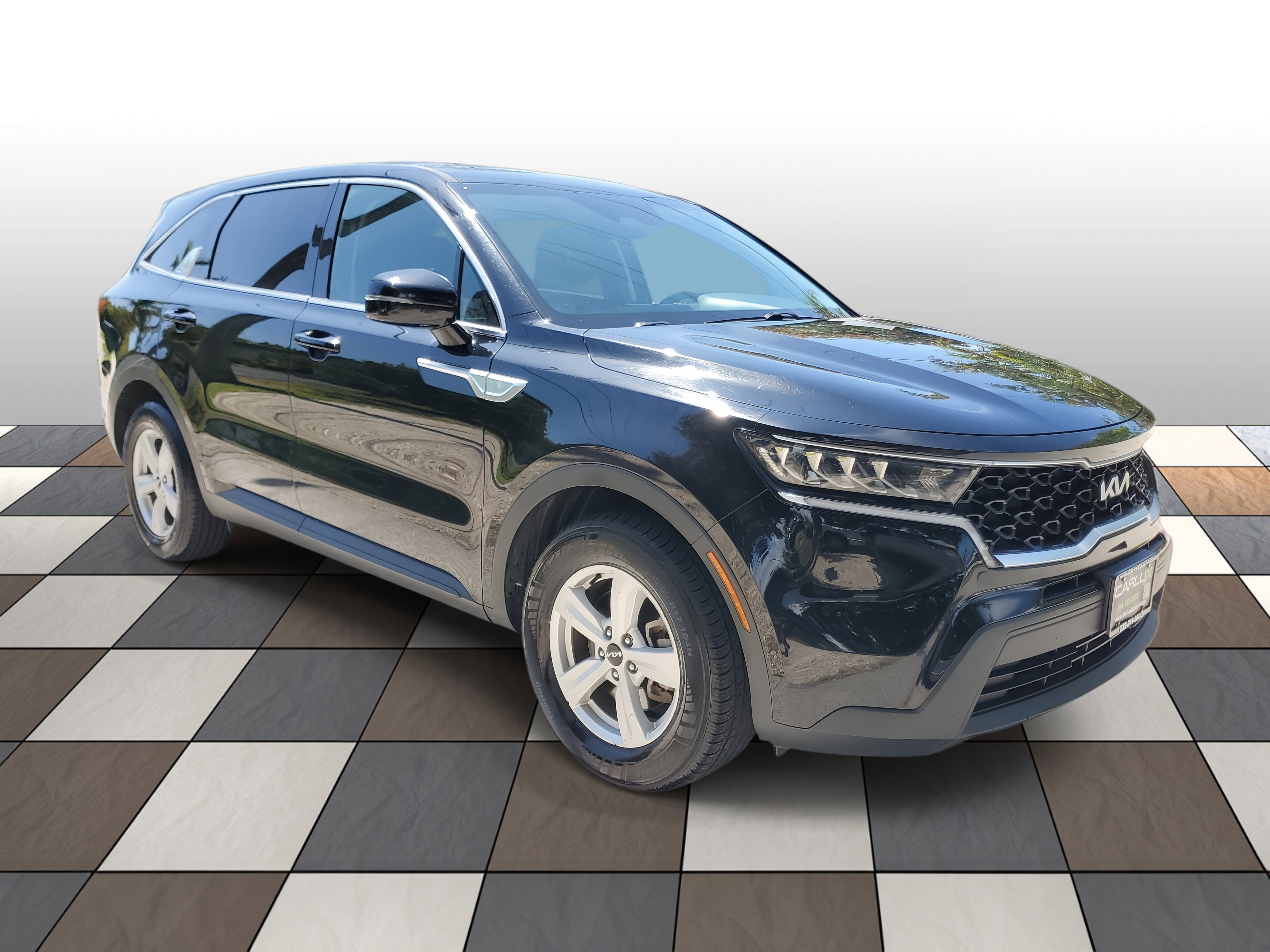 Used 2022 Kia Sorento LX image 3