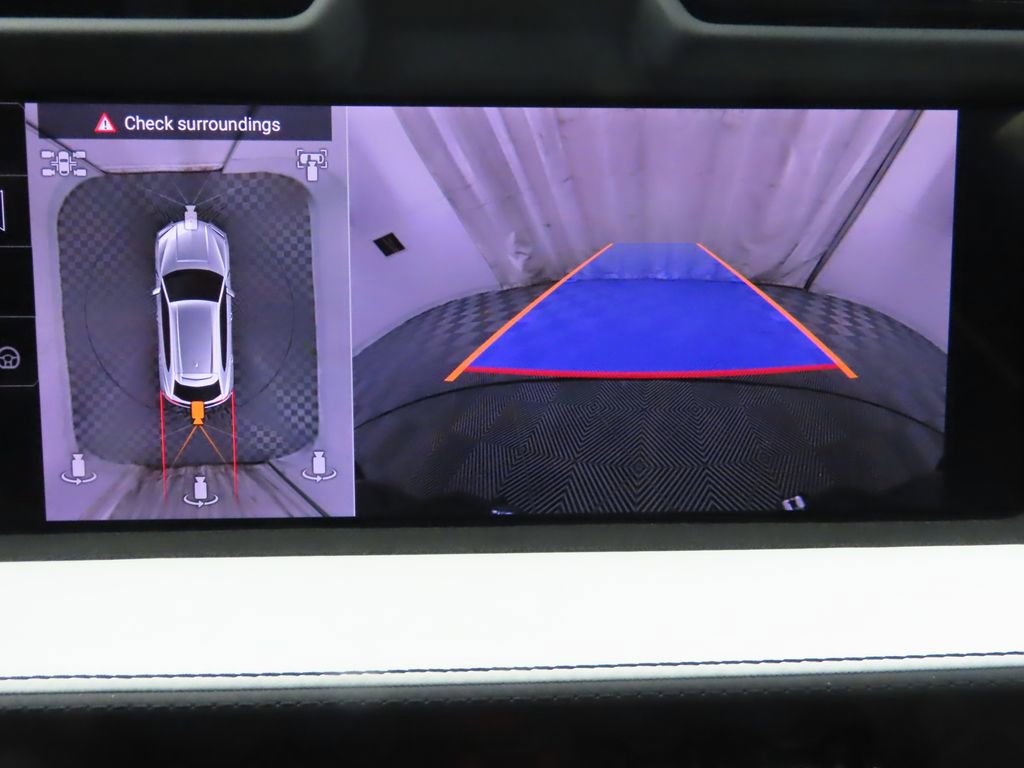 Used 2025 Lamborghini Urus SE image 16