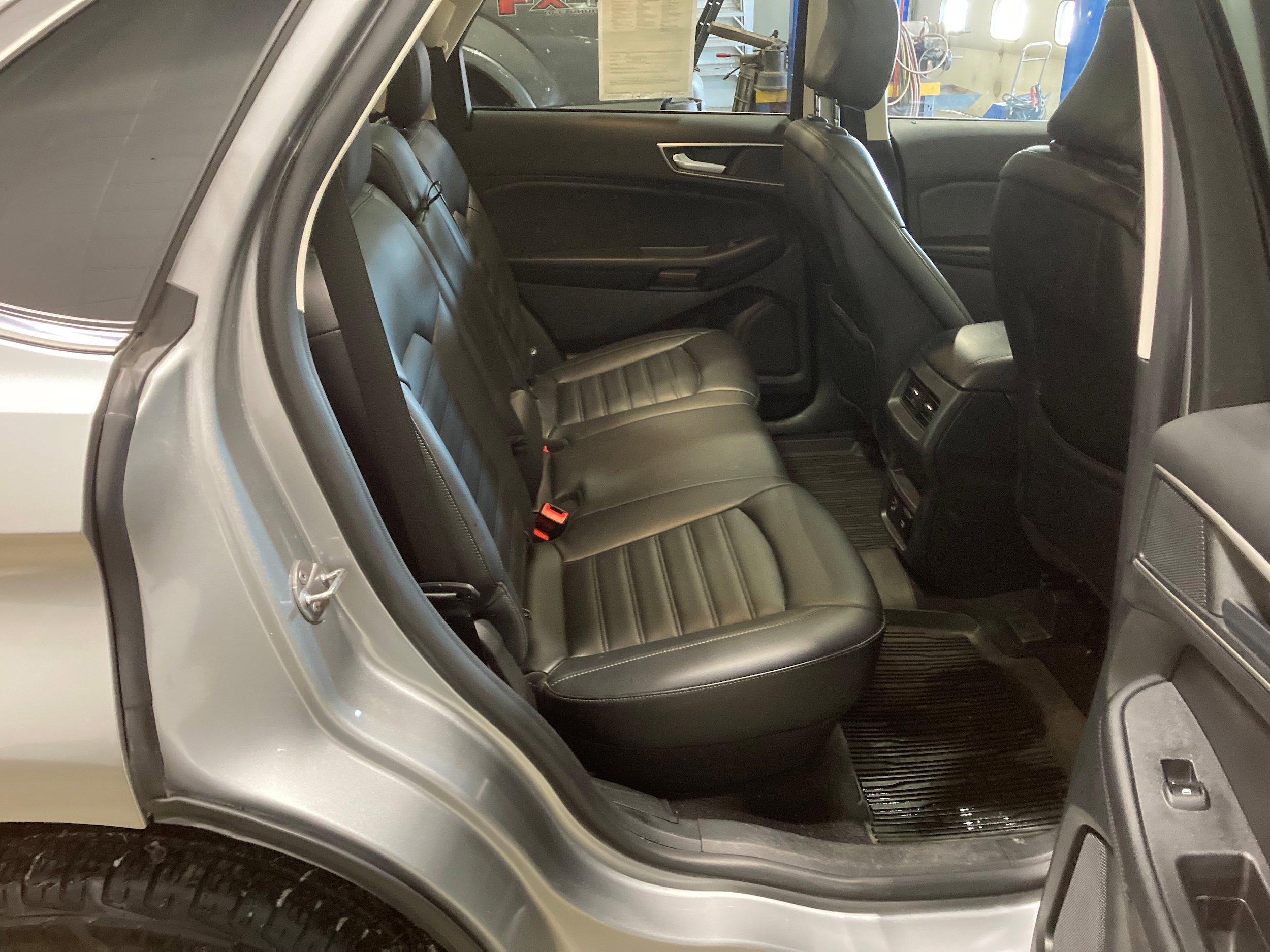 Used 2022 Ford Edge SEL w/ Convenience Package AWD/4WD image 7