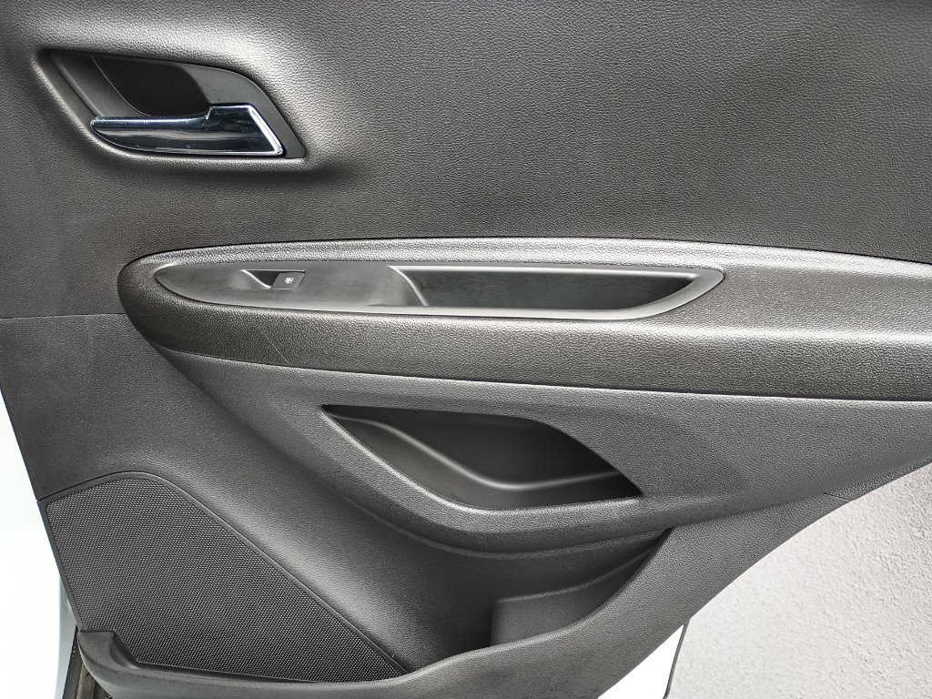 Used 2020 Chevrolet Trax Premier image 29