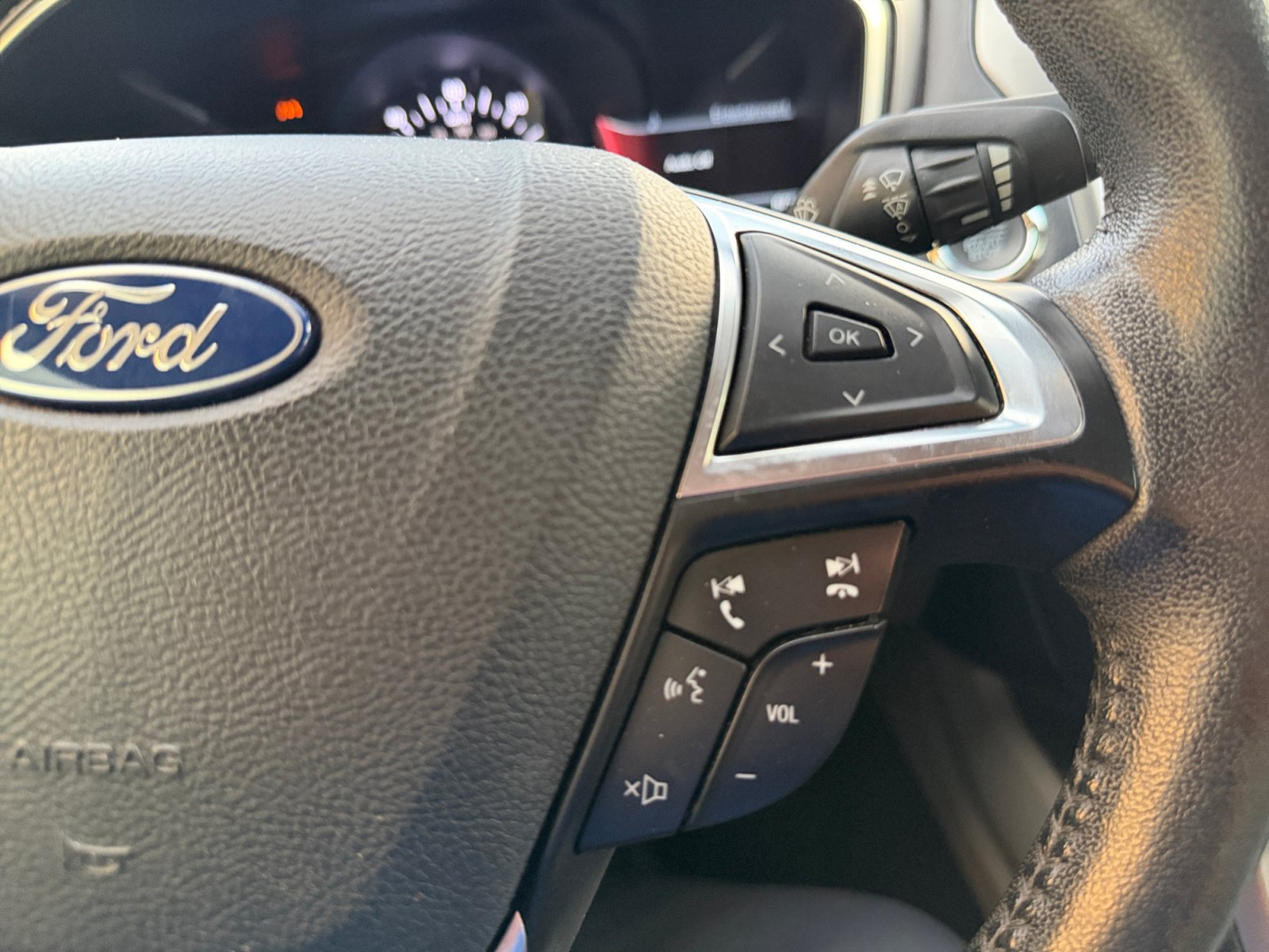 Used 2019 Ford Fusion SEL FWD image 19
