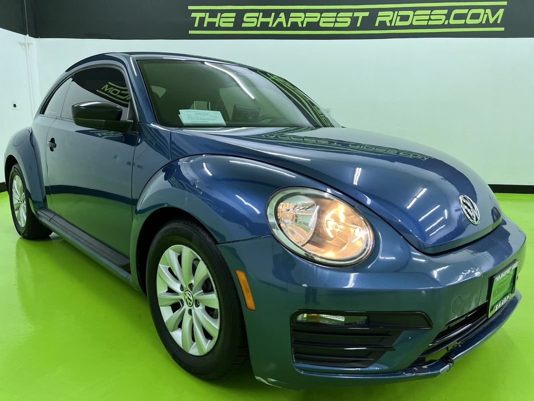 Used 2017 Volkswagen Beetle 1.8T Classic FWD image 2