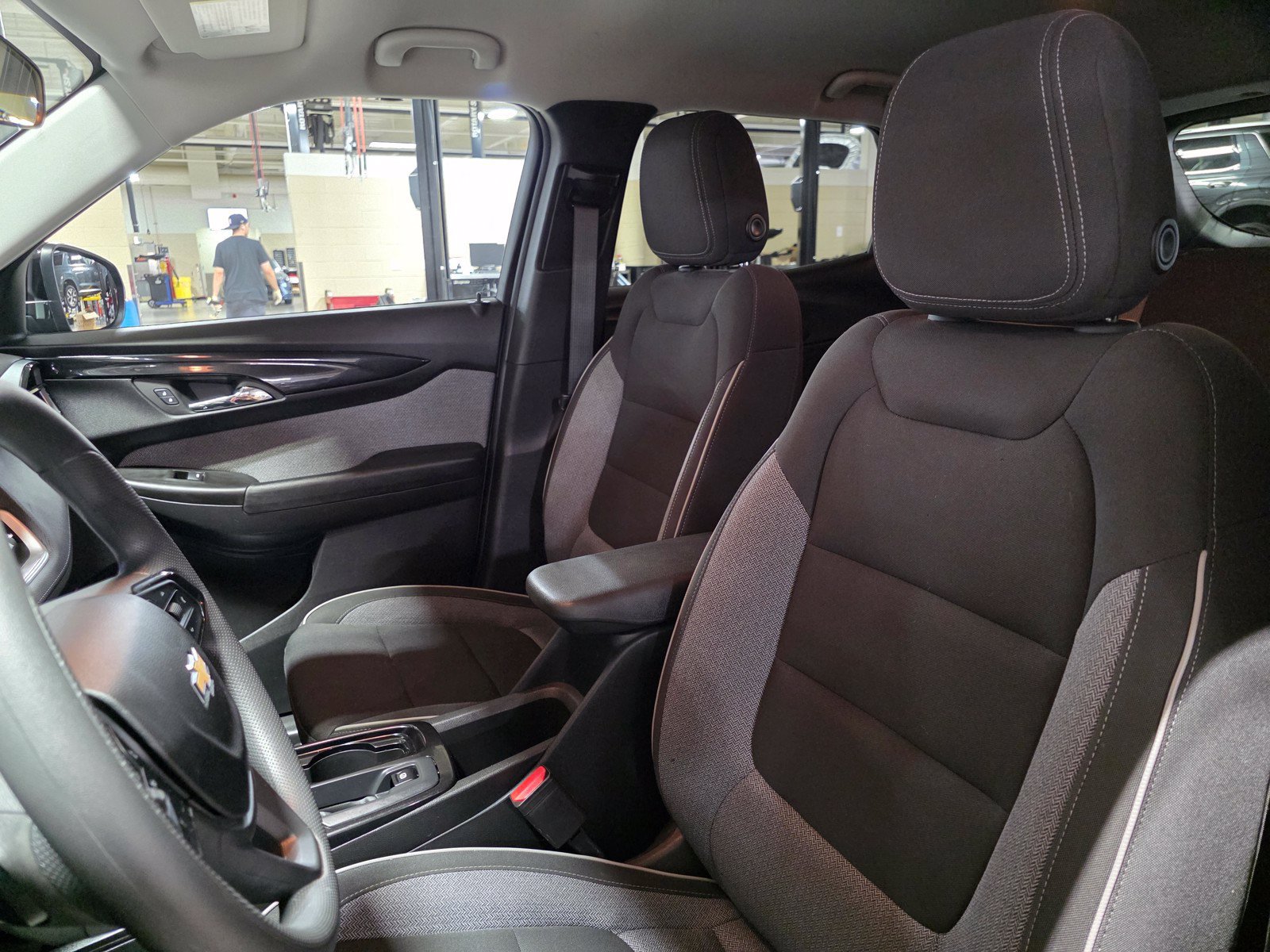 Used 2024 Chevrolet TrailBlazer LT FWD image 22