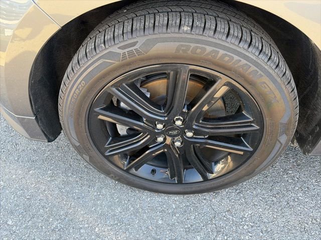 Used 2022 Ford Edge ST-Line w/ Class II Trailer Tow Package image 10