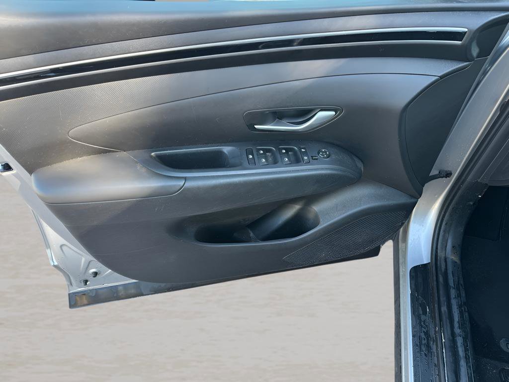 Used 2024 Hyundai Tucson SE FWD image 15