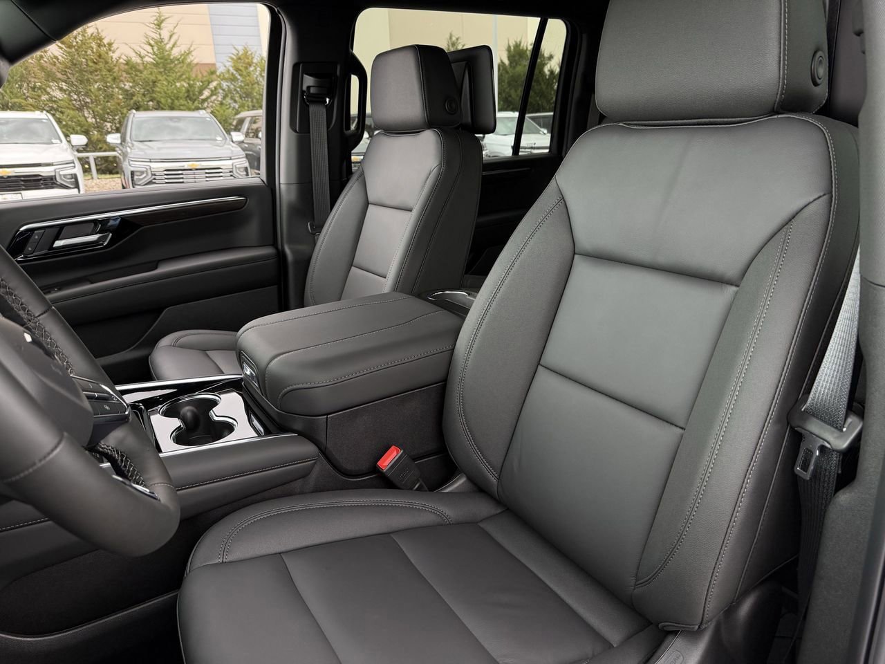 New 2026 Chevrolet Suburban Z71 w/ Z71 Off-Road Package image 21
